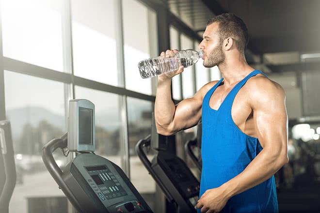 prendre muscle rapidement boire eau